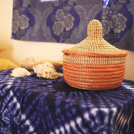ホテル Dabo House Brufut エクステリア 写真