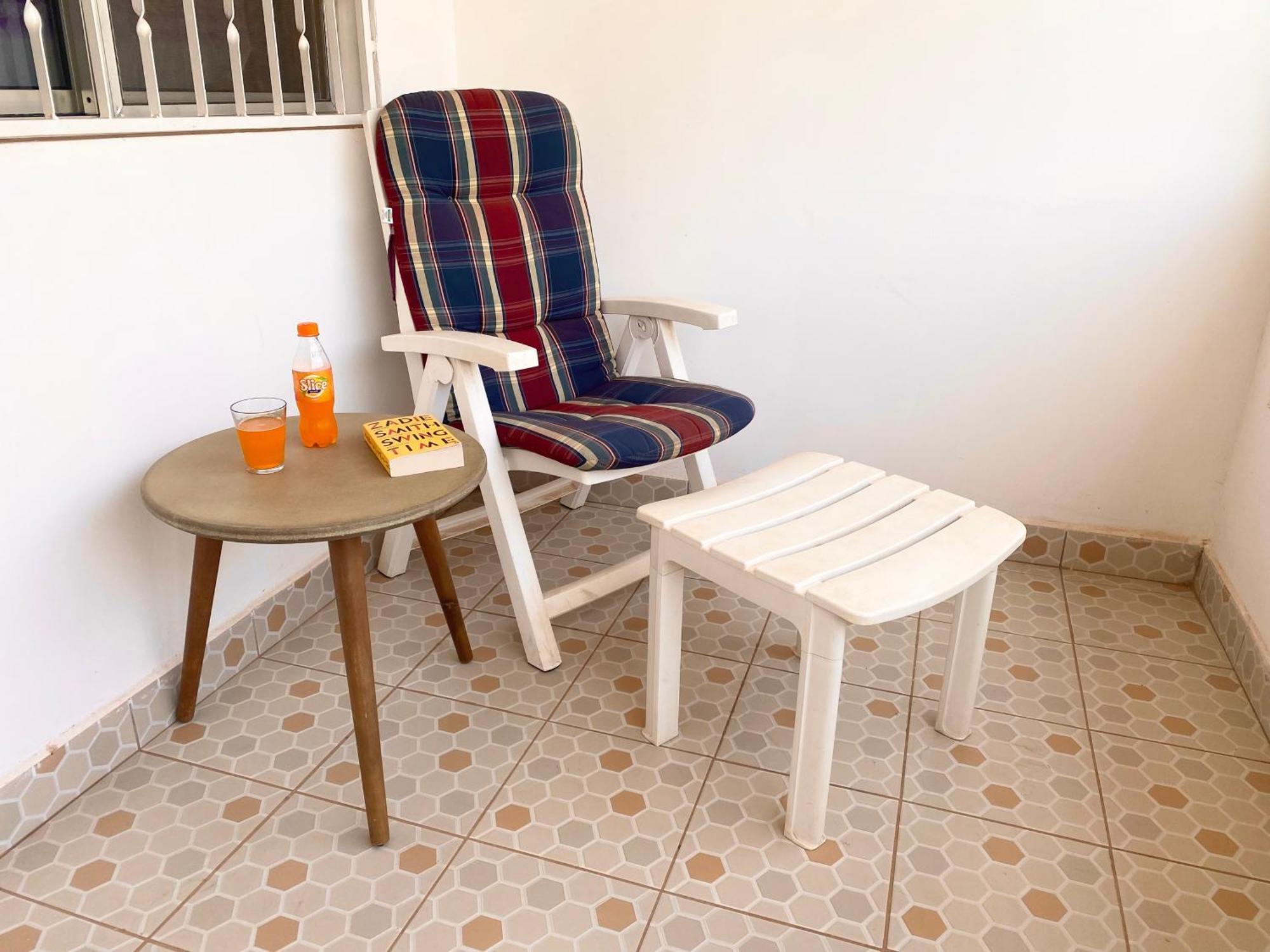 ホテル Dabo House Brufut エクステリア 写真